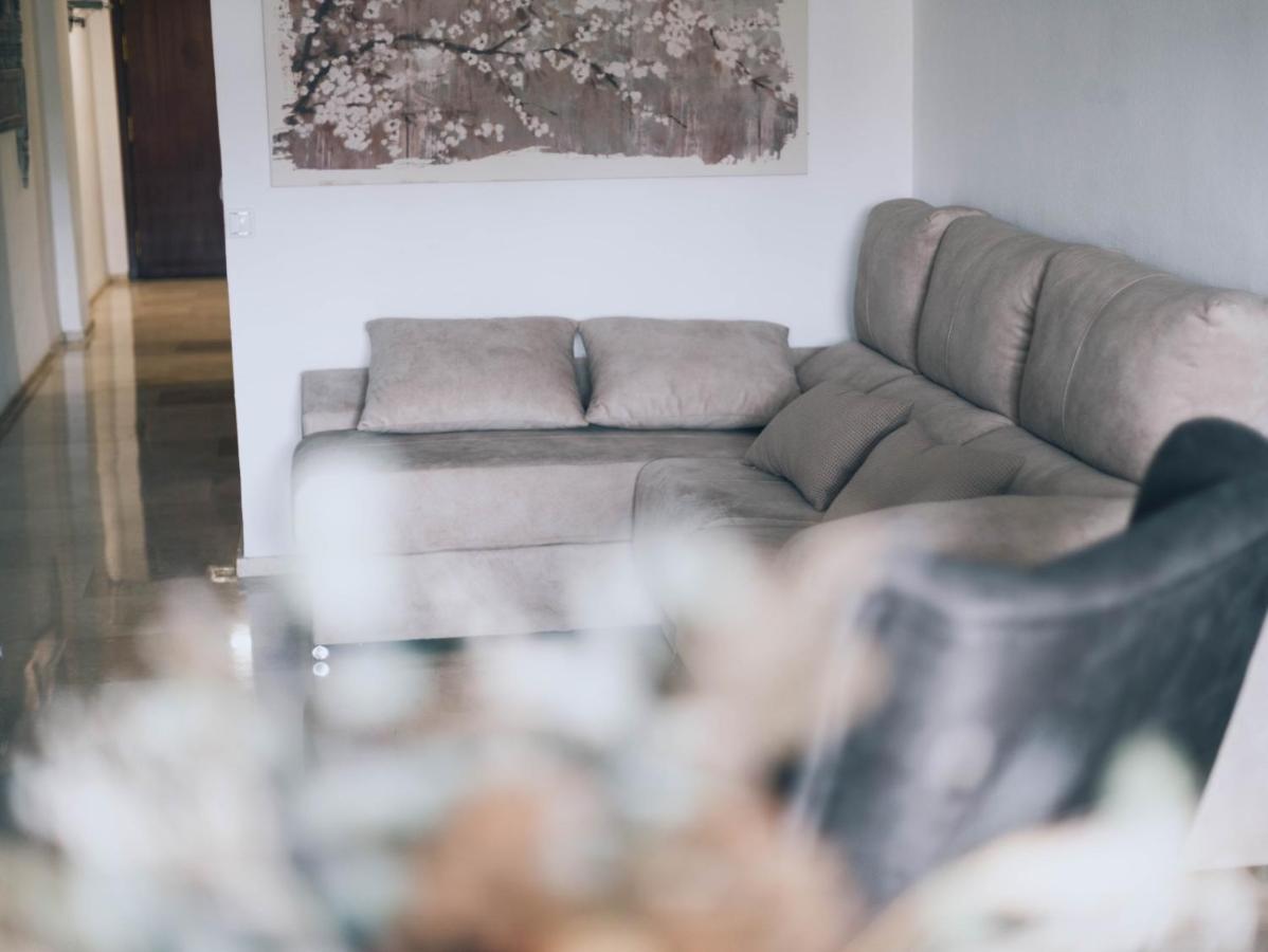 Apartamento El Vial Cordoba Luaran gambar